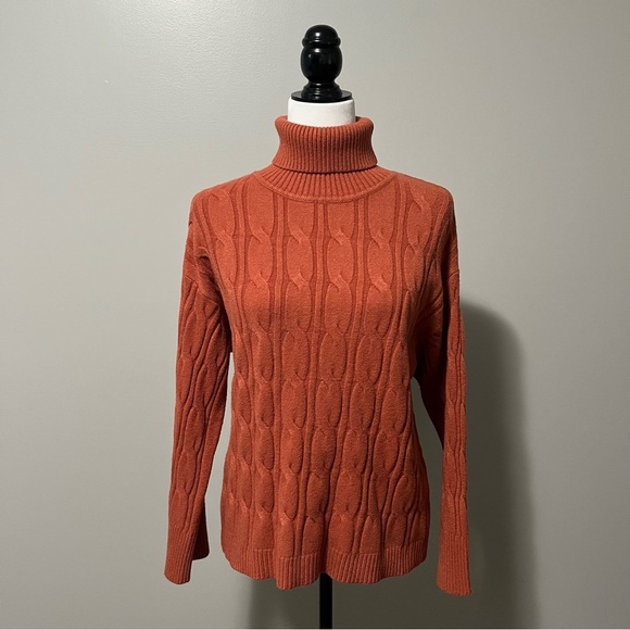Papillon Cable Knit Turtleneck Sweater Rust - Picture 3 of 10